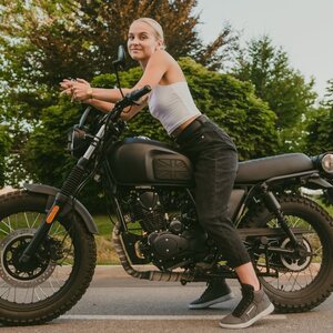 Barebarics Hifly